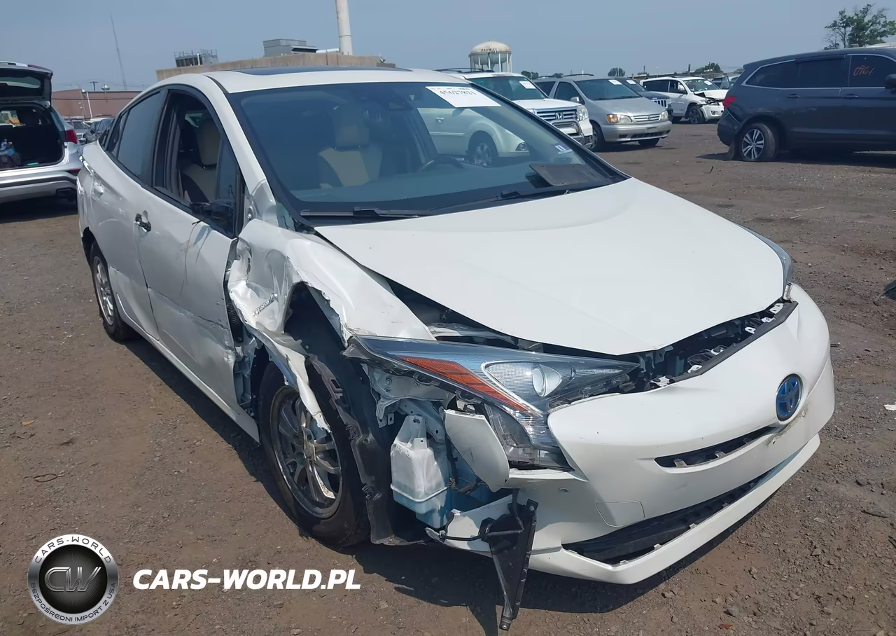 2018 Toyota Prius Four VIN:JTDKARFU4J3057483 - 6