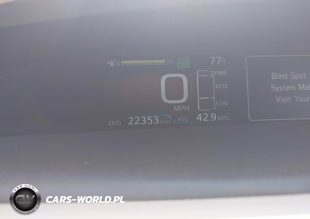 2018 Toyota Prius Four VIN:JTDKARFU4J3057483 - 7