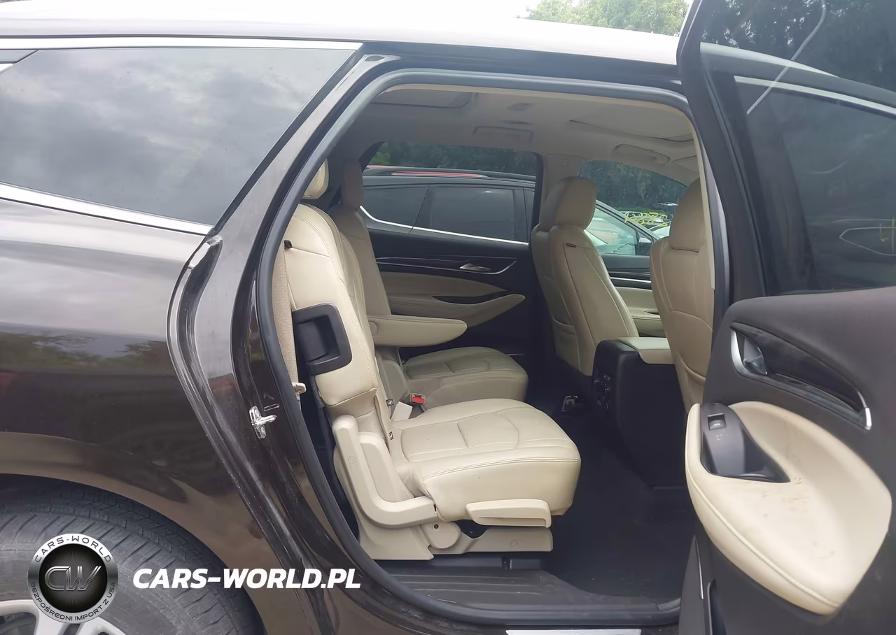 2018 Buick Enclave Essence VIN:5GAERBKW2JJ163044 - 8