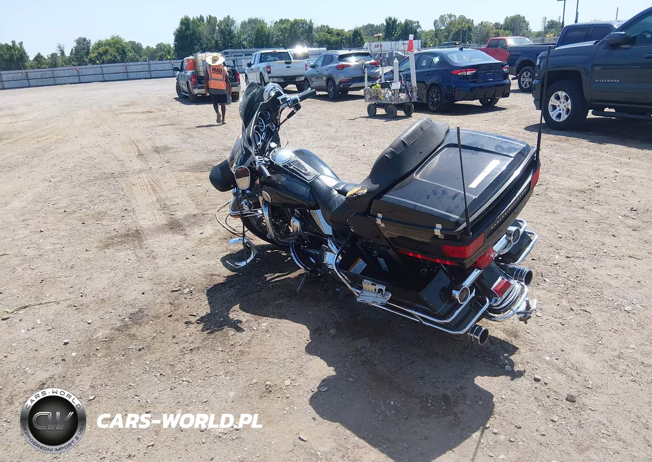 2004 Harley-Davidson Flhtcui VIN:1HD1FCW184Y612389 - 3