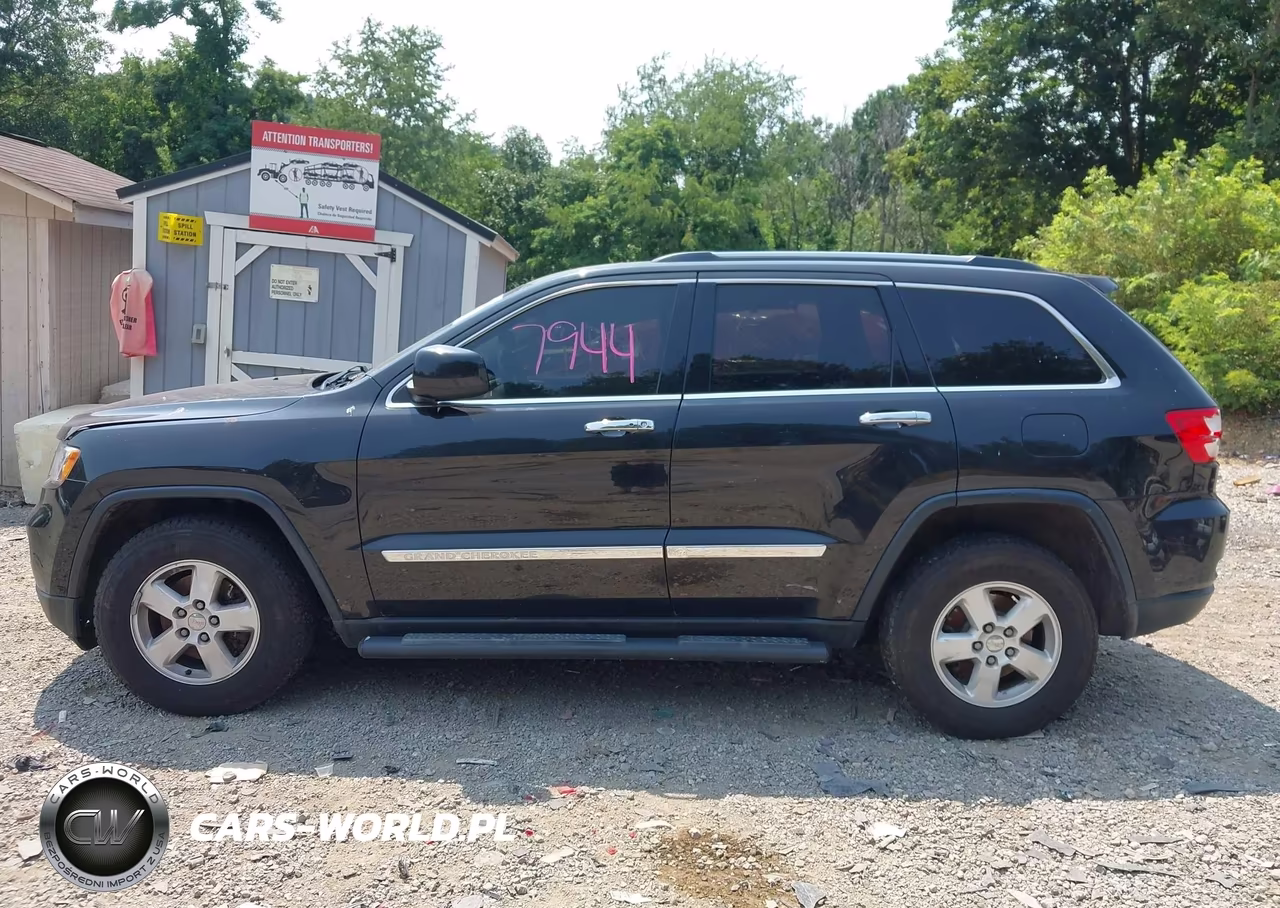 2013 Jeep Grand Cherokee Laredo VIN:1C4RJFAG6DC631522 - 14