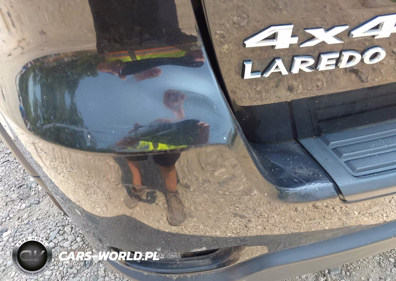2013 Jeep Grand Cherokee Laredo VIN:1C4RJFAG6DC631522 - 19