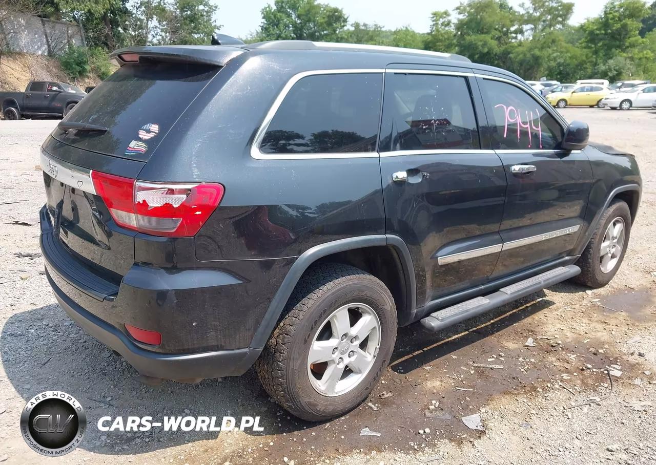 2013 Jeep Grand Cherokee Laredo VIN:1C4RJFAG6DC631522 - 4