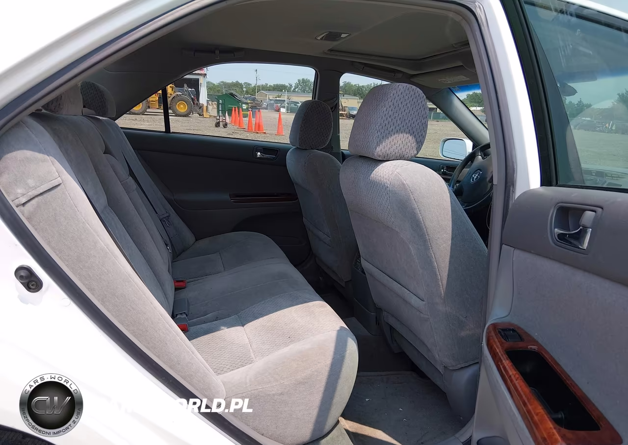 2003 Toyota Camry Xle VIN:4T1BE32K43U260484 - 8