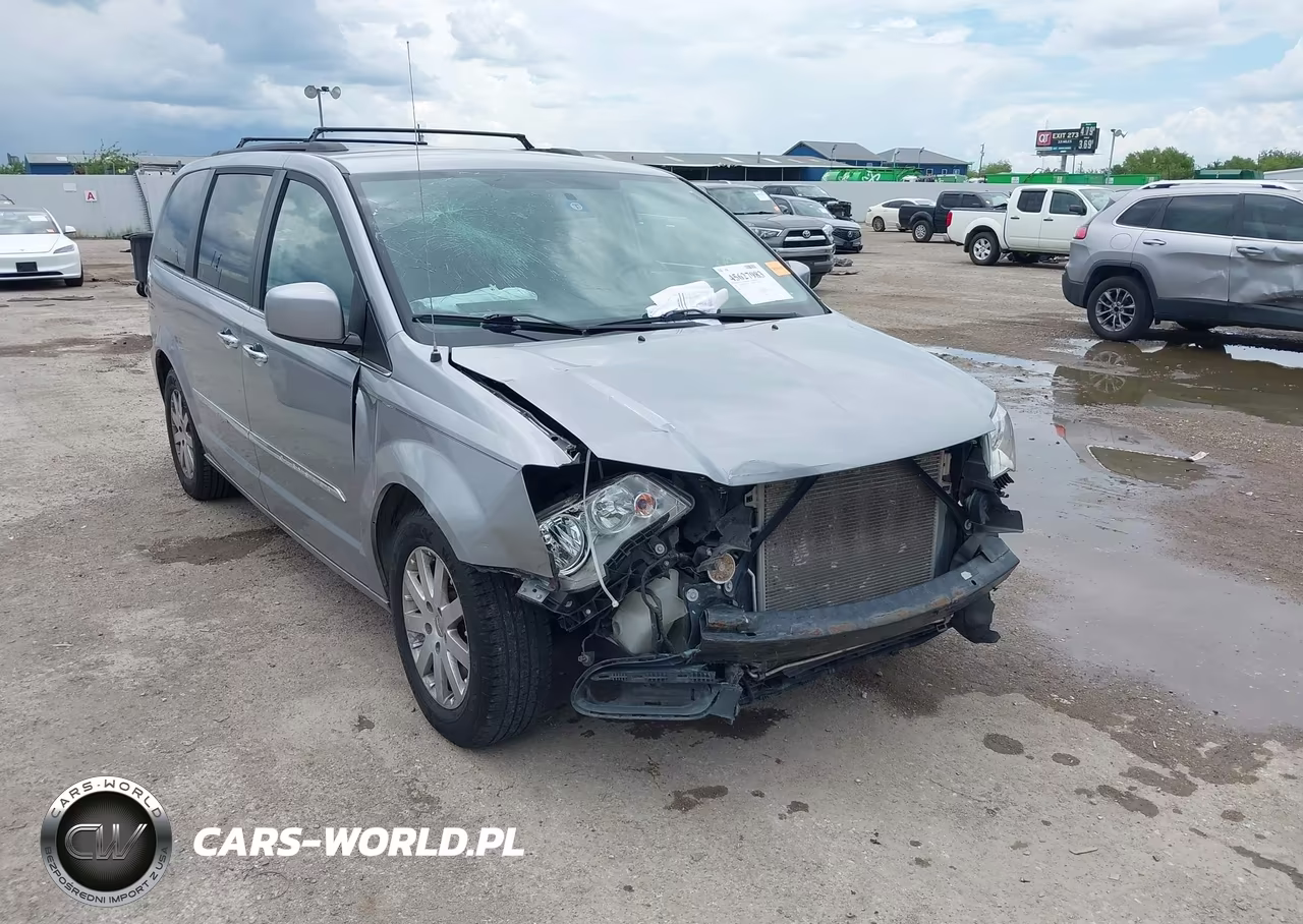 2015 Chrysler Town & Country Touring – zdjęcie 1 z 12