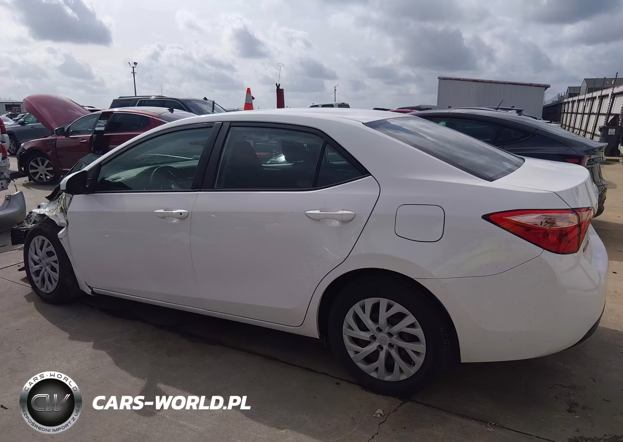 2019 Toyota Corolla Le VIN:5YFBURHE7KP884092 - 14