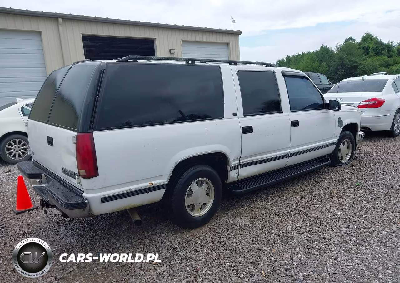1999 Chevrolet Suburban Lt VIN:3GNEC16R0XG216825 - 4