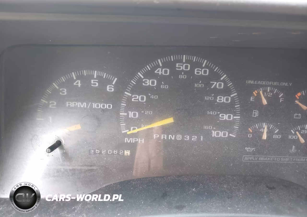 1999 Chevrolet Suburban Lt VIN:3GNEC16R0XG216825 - 7