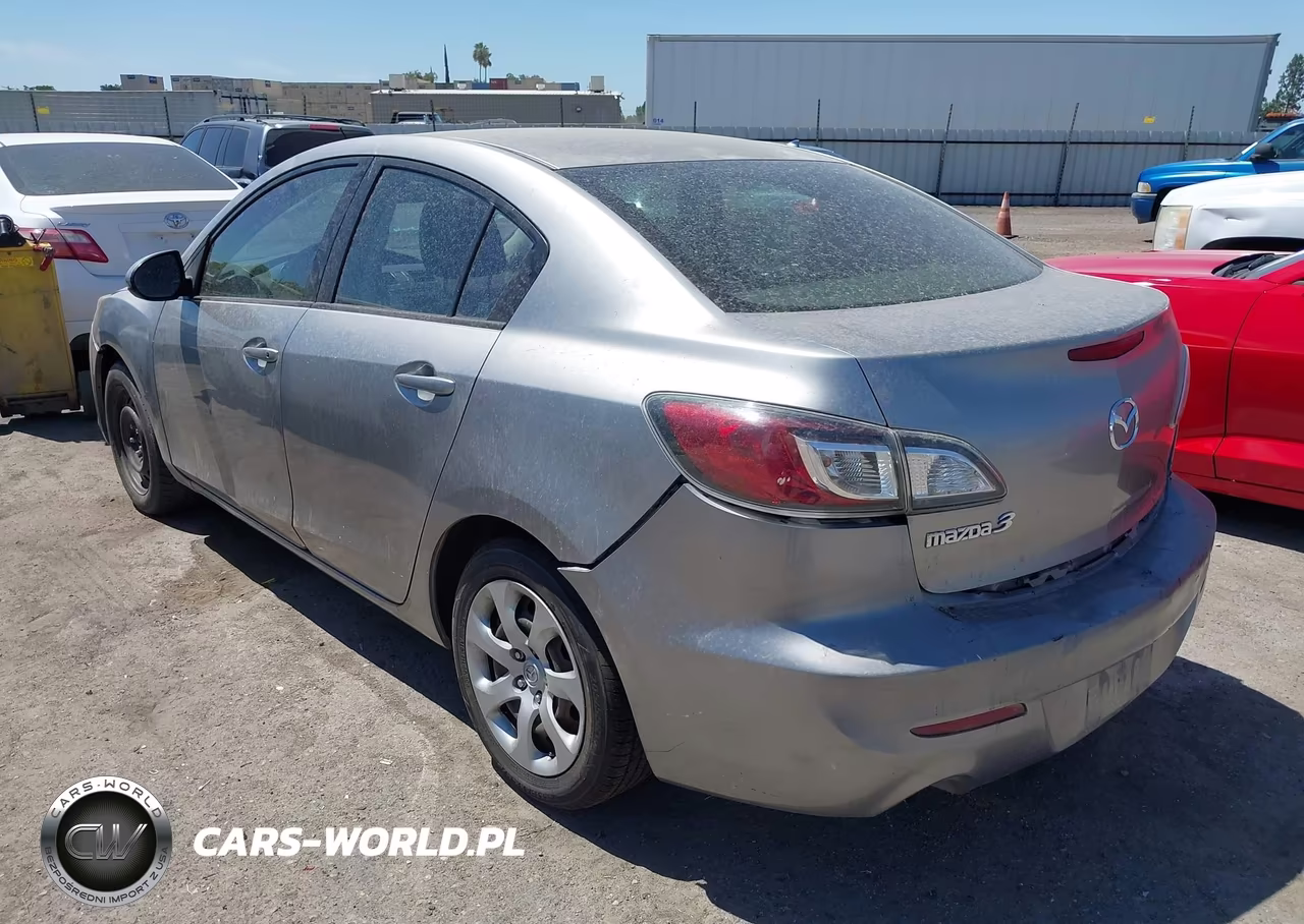 2012 Mazda Mazda3 I Sport VIN:JM1BL1UF8C1580147 - 3
