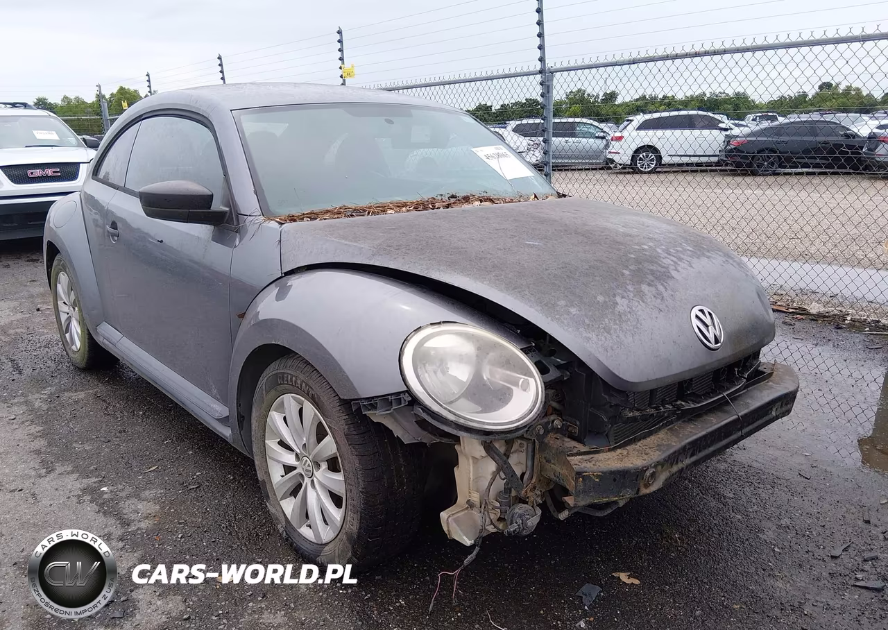 2013 Volkswagen Beetle 2.5L Entry – zdjęcie 1 z 10