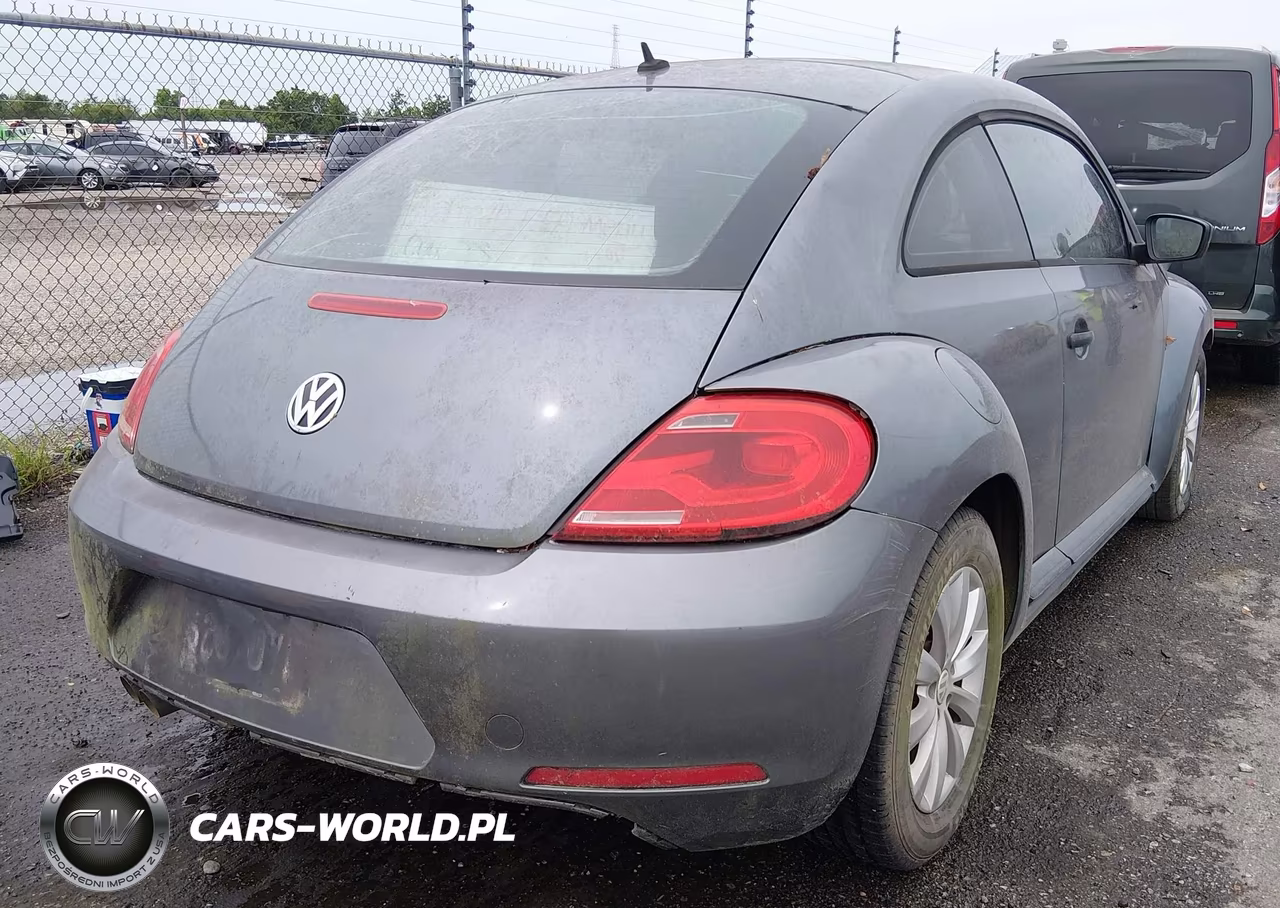 2013 Volkswagen Beetle 2.5L Entry VIN:3VWFP7AT9DM654292 - 4