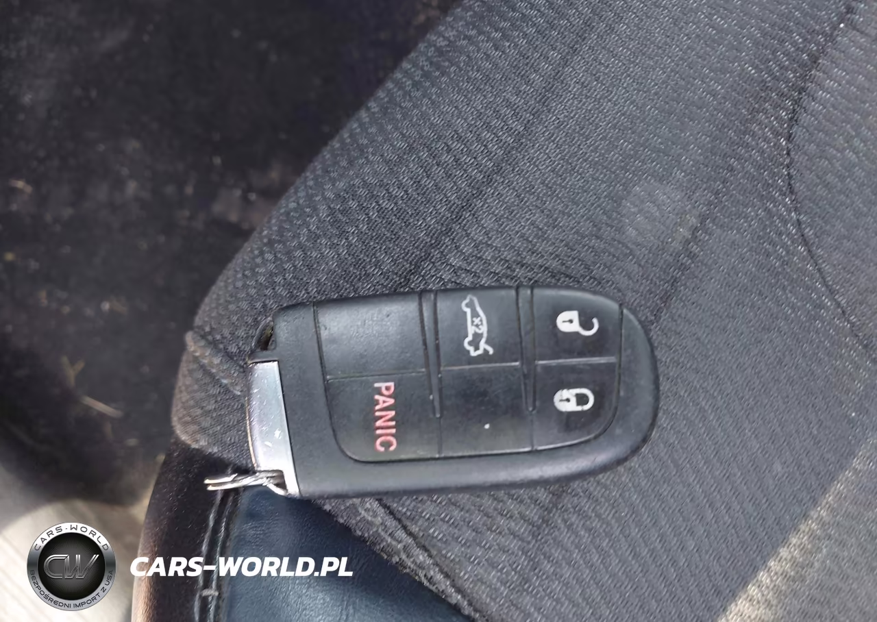 2015 Chrysler 200 S VIN:1C3CCCBG2FN686509 - 11