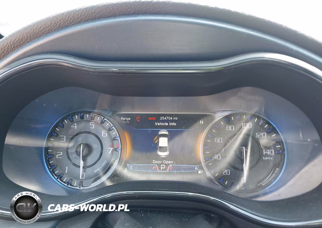 2015 Chrysler 200 S VIN:1C3CCCBG2FN686509 - 7