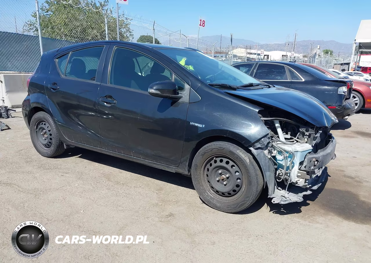 2016 Toyota Prius C Two