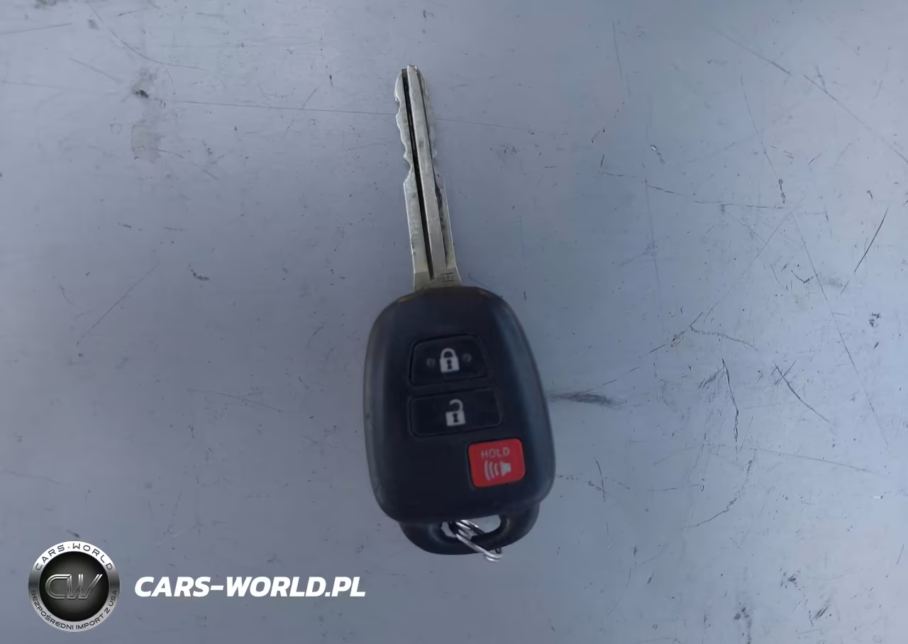 2016 Toyota Prius C Two VIN:JTDKDTB39G1118025 - 11