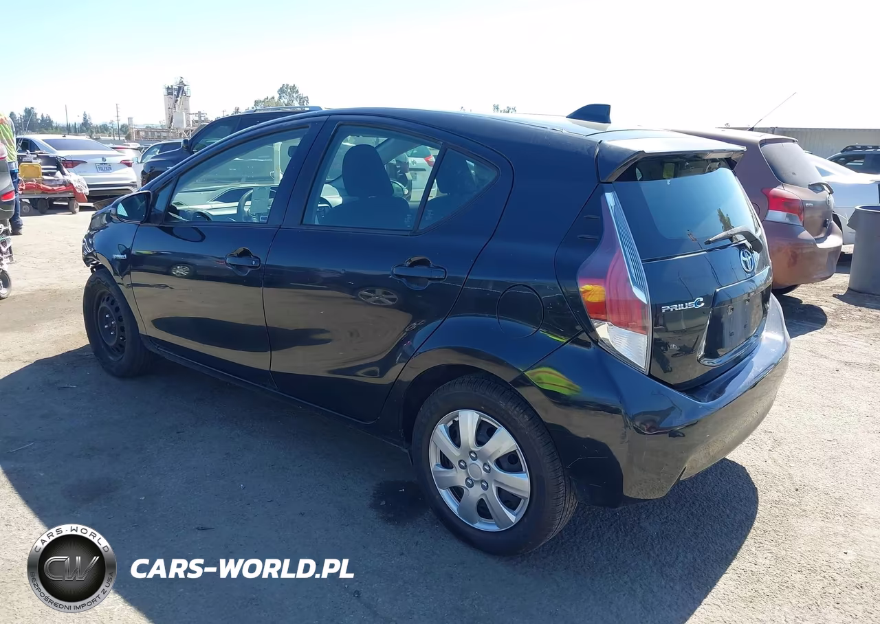 2016 Toyota Prius C Two VIN:JTDKDTB39G1118025 - 3