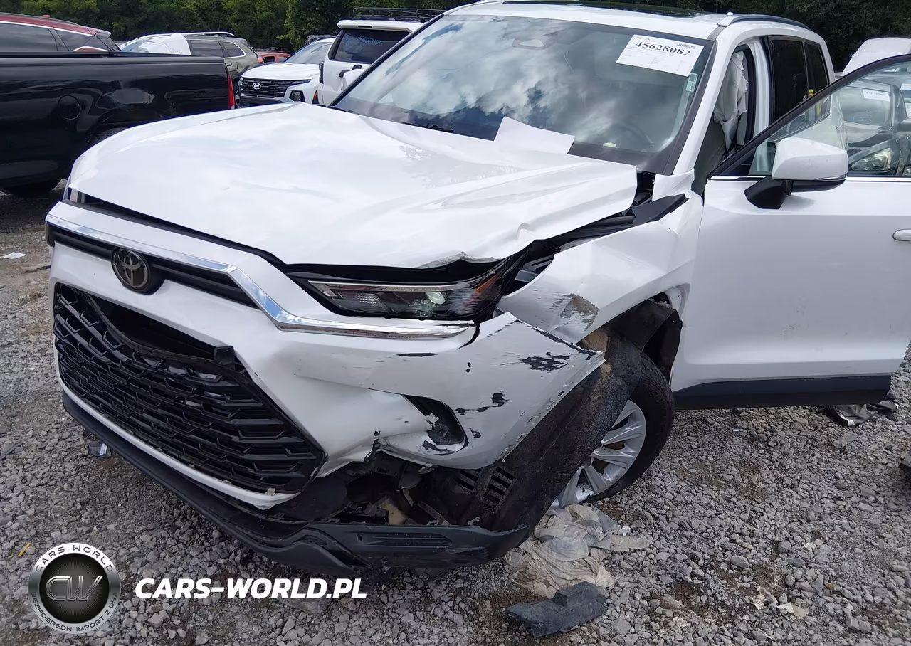 2024 Toyota Grand Highlander Xle VIN:5TDAAAB50RS026317 - 17