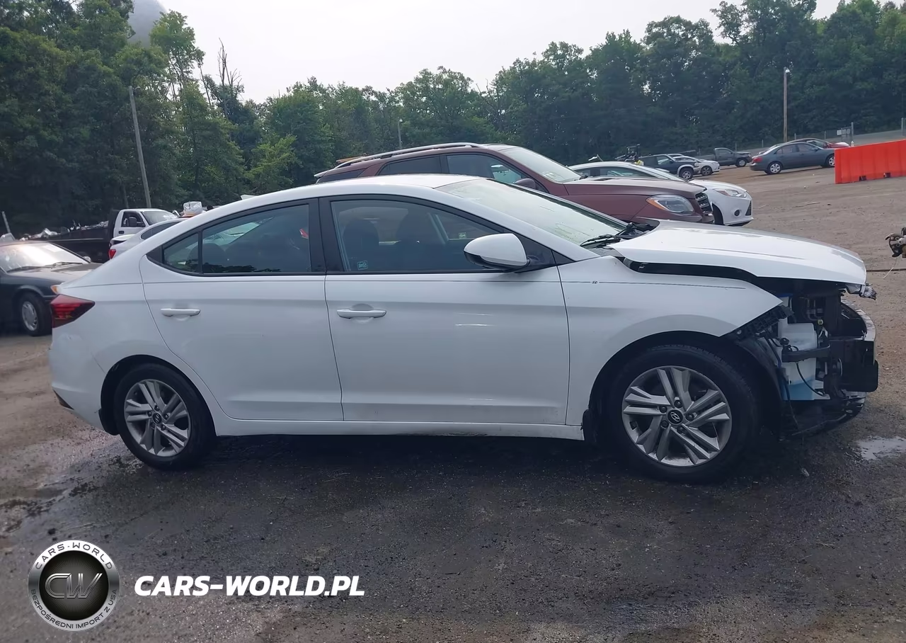 2020 Hyundai Elantra Sel VIN:5NPD84LF6LH545905 - 13