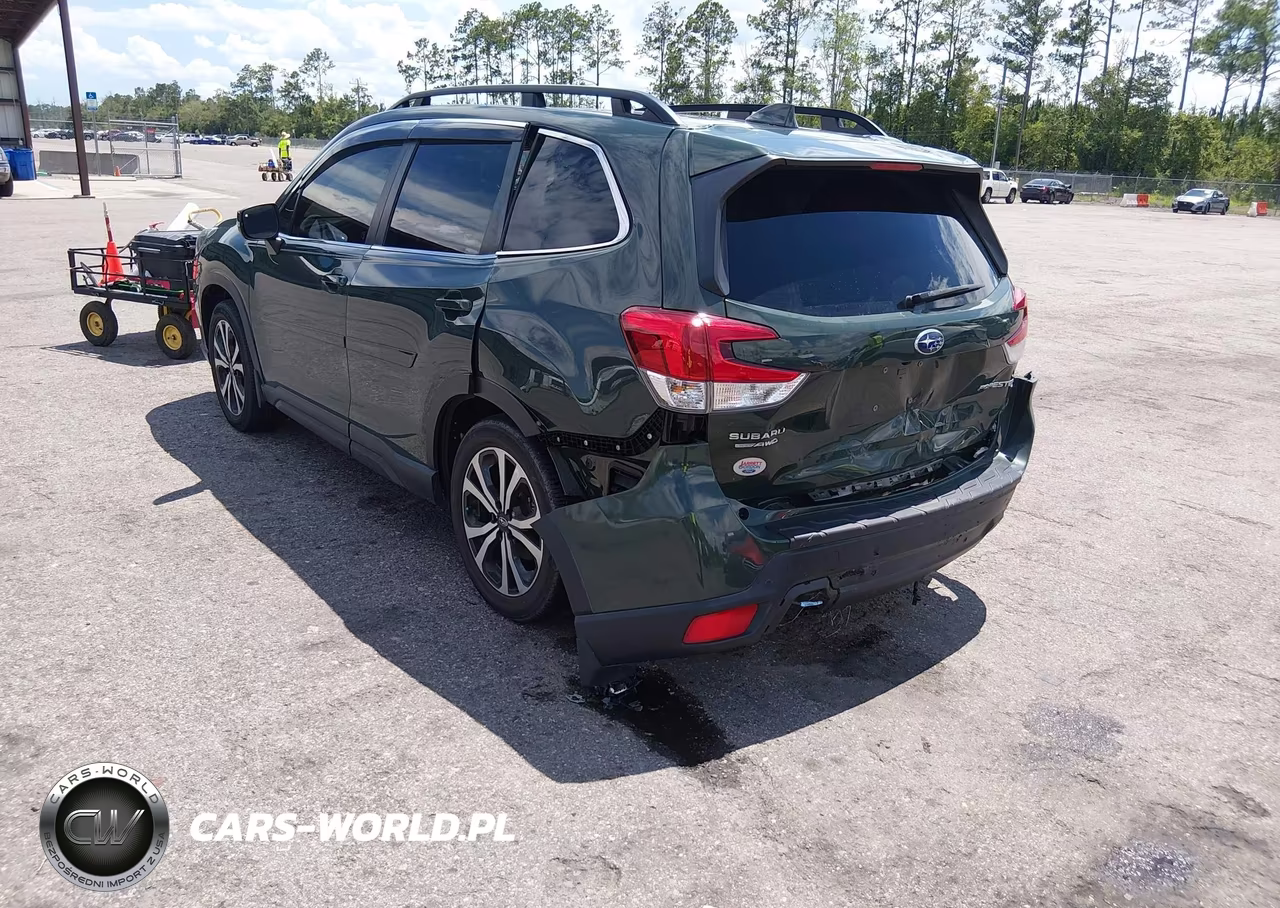 2023 Subaru Forester Limited VIN:JF2SKAPC2PH514566 - 3