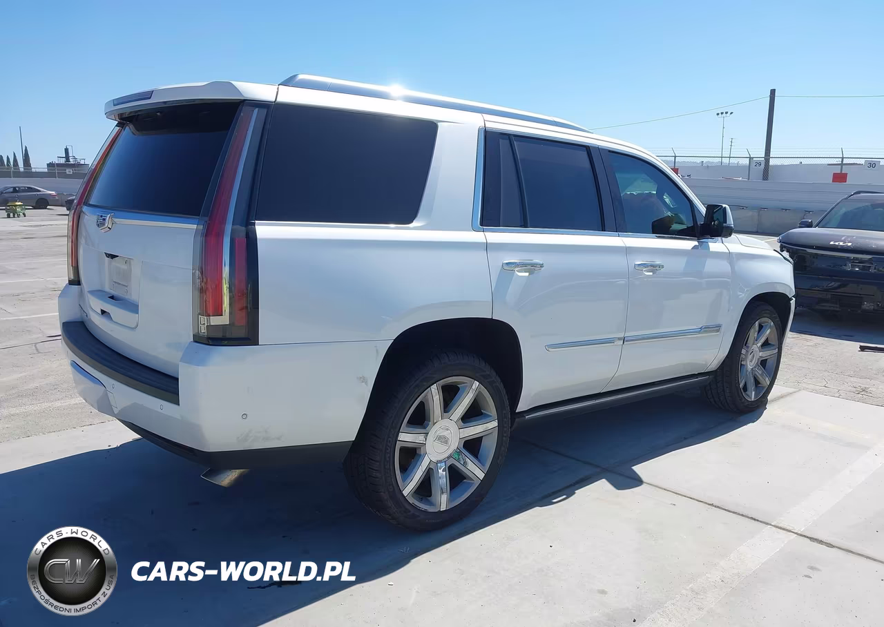 2018 Cadillac Escalade Premium Luxury VIN:1GYS4CKJ0JR208343 - 4