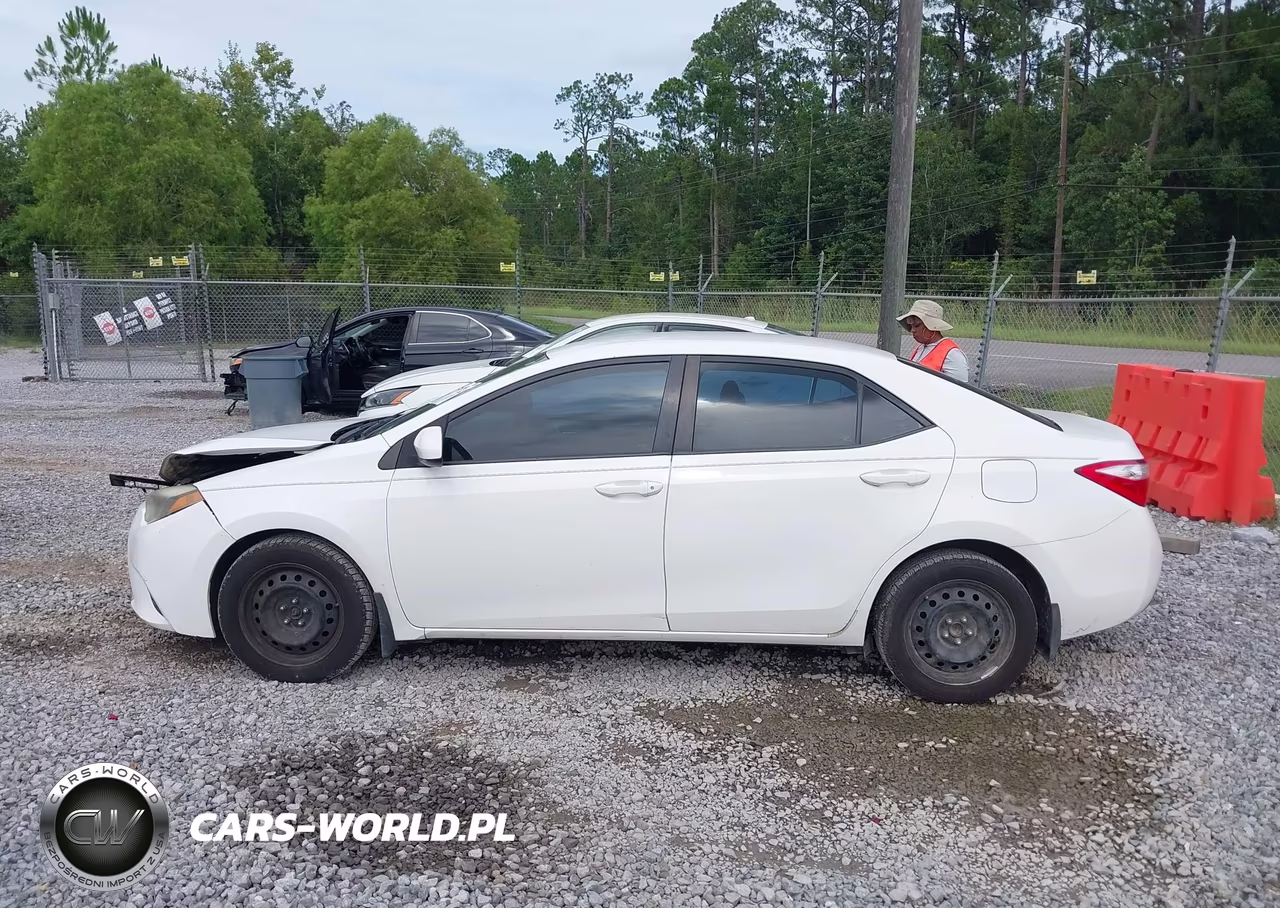 2016 Toyota Corolla Le VIN:2T1BURHE0GC569447 - 14