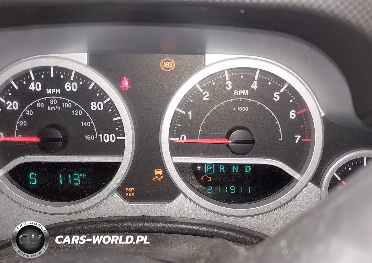 2007 Jeep Wrangler Unlimited Sahara VIN:1J4GA59177L190757 - 16