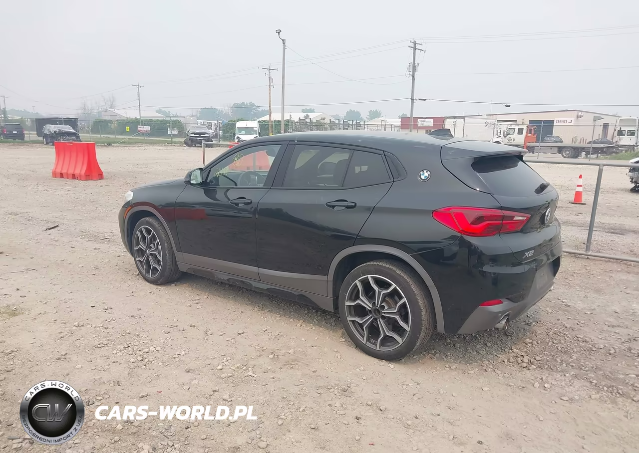 2018 BMW X2 xDrive28I VIN:WBXYJ5C37JEF74897 - 3