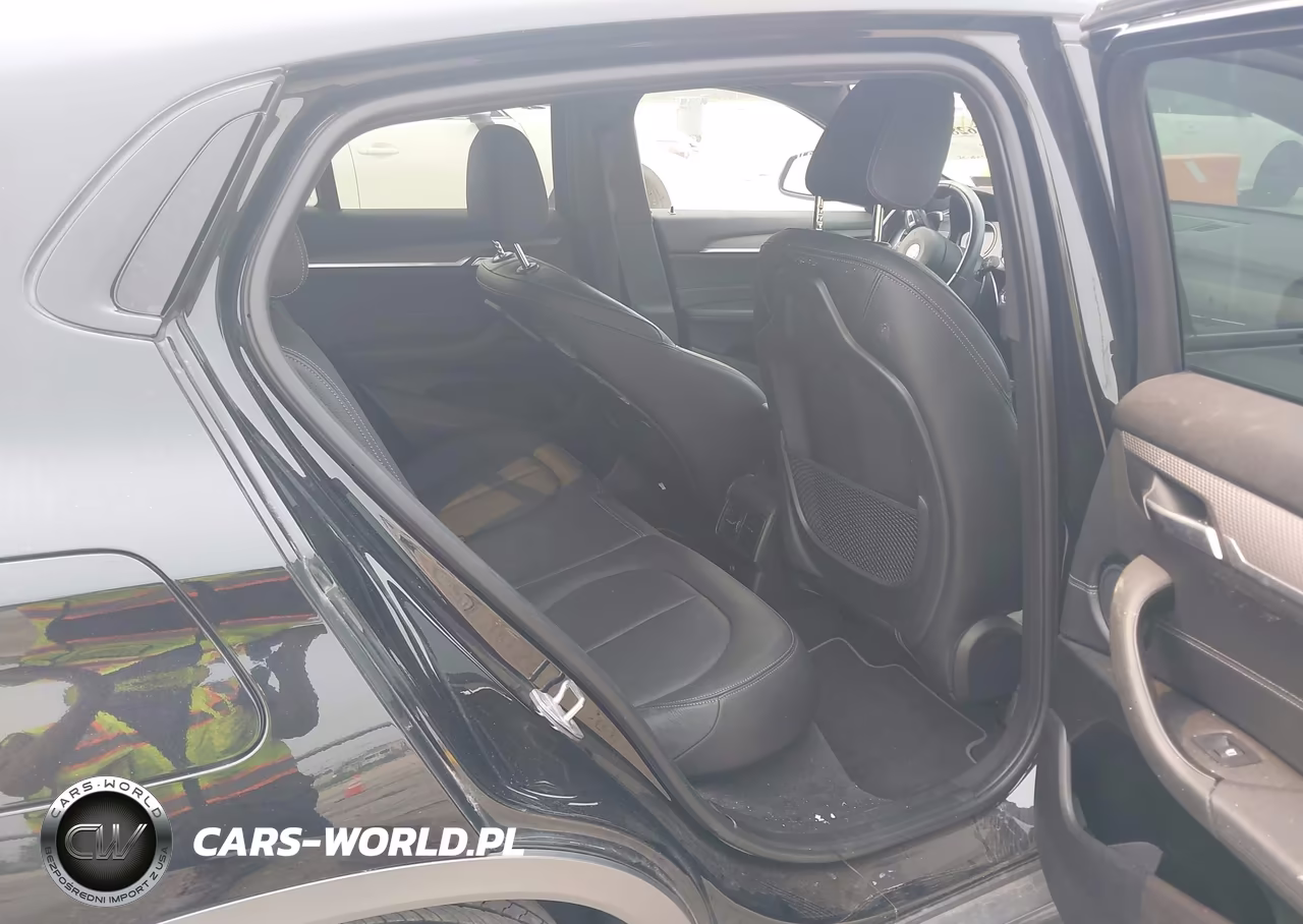 2018 BMW X2 xDrive28I VIN:WBXYJ5C37JEF74897 - 8