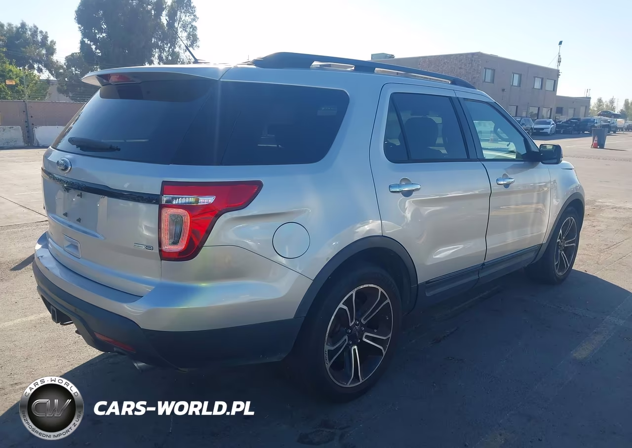 2013 Ford Explorer Sport VIN:1FM5K8GT1DGB53915 - 4