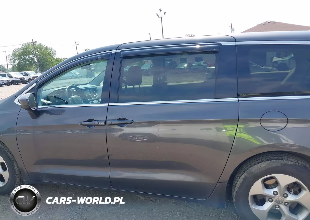 2017 Chrysler Pacifica Lx VIN:2C4RC1CG4HR519874 - 14