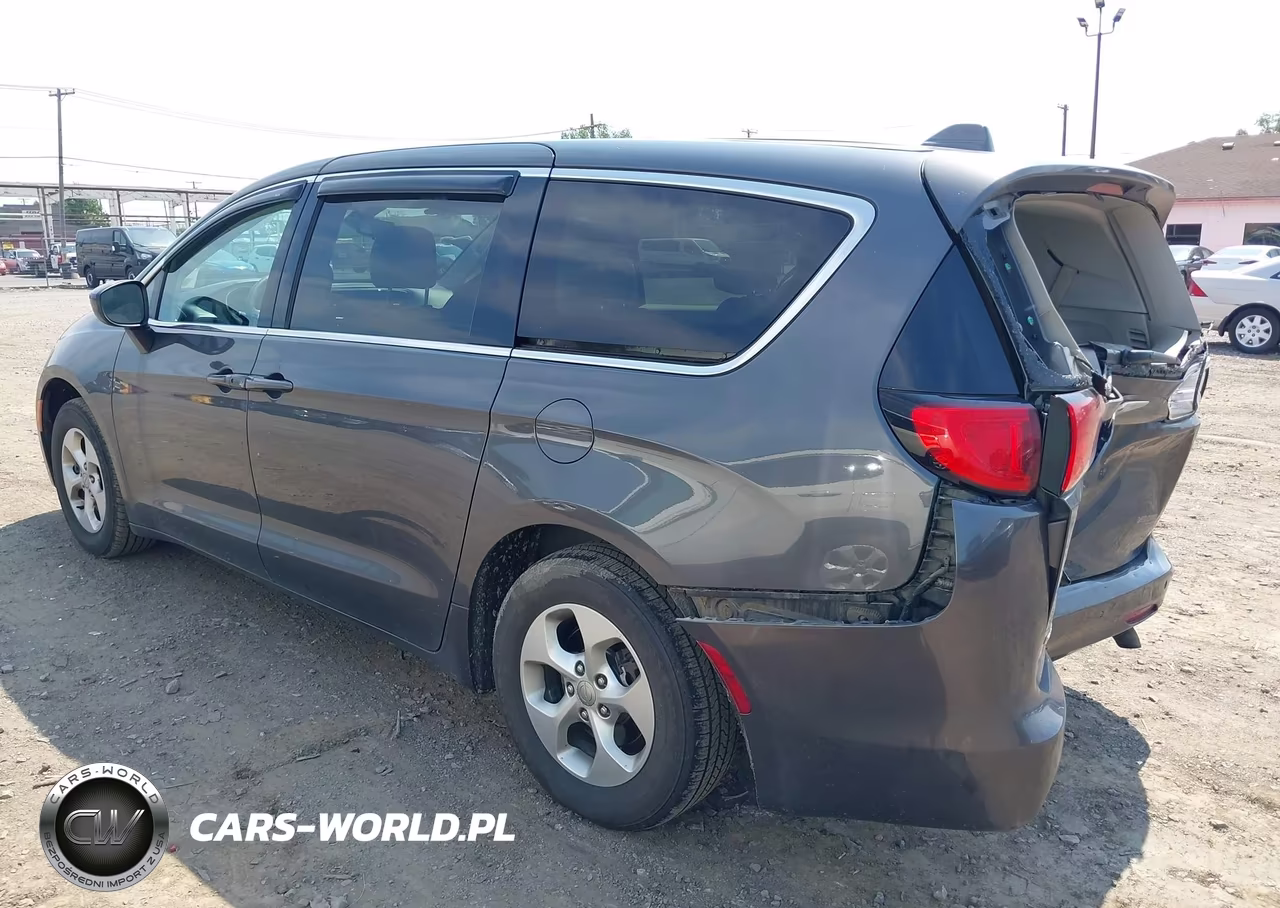2017 Chrysler Pacifica Lx VIN:2C4RC1CG4HR519874 - 3