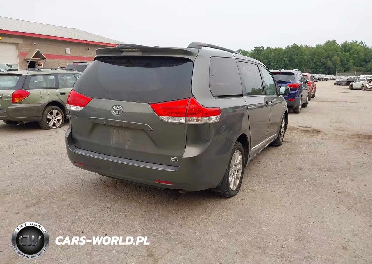 2011 Toyota Sienna Le VIN:5TDJK3DC4BS011779 - 4