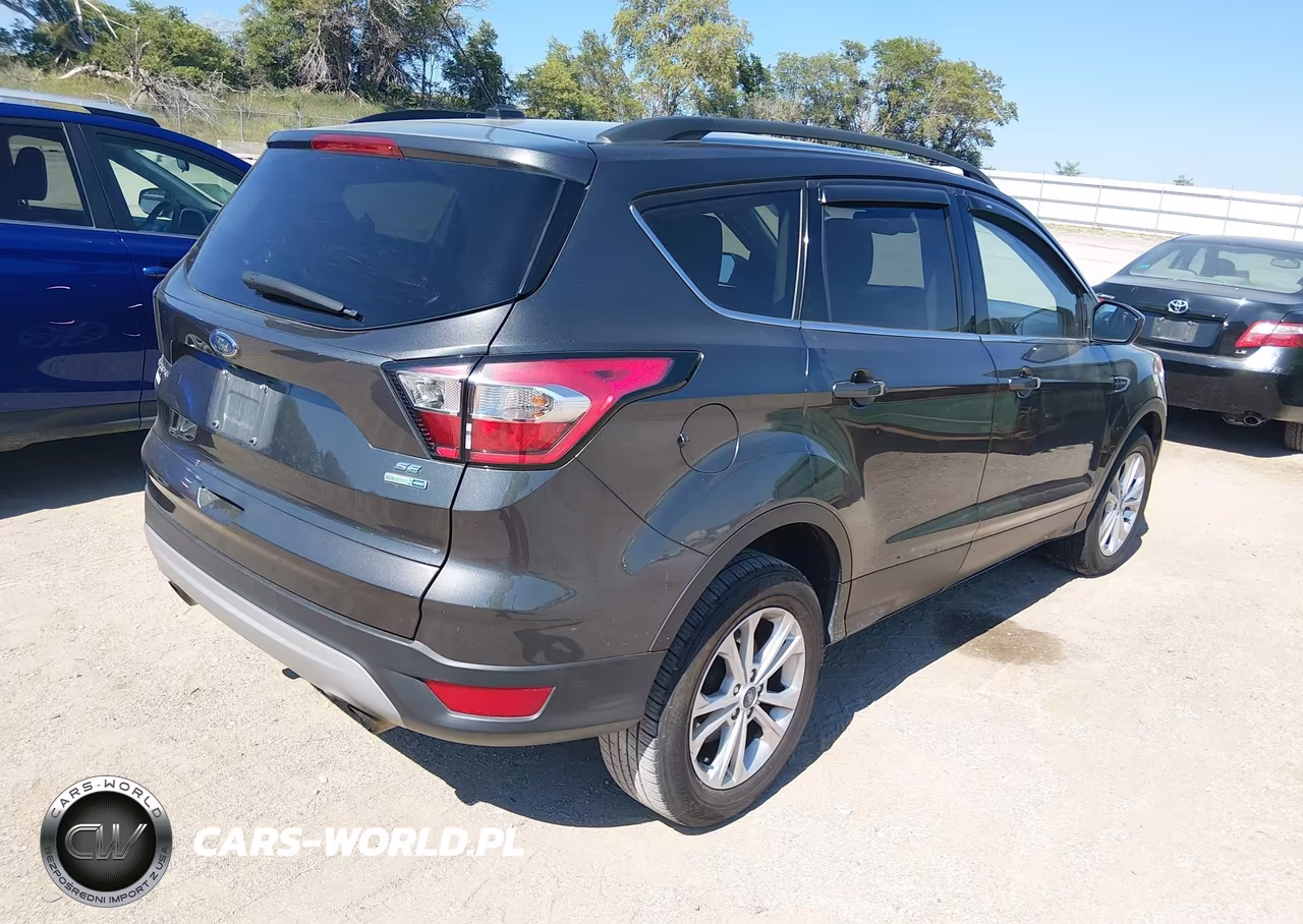 2018 Ford Escape Se VIN:1FMCU9GD0JUD07401 - 4