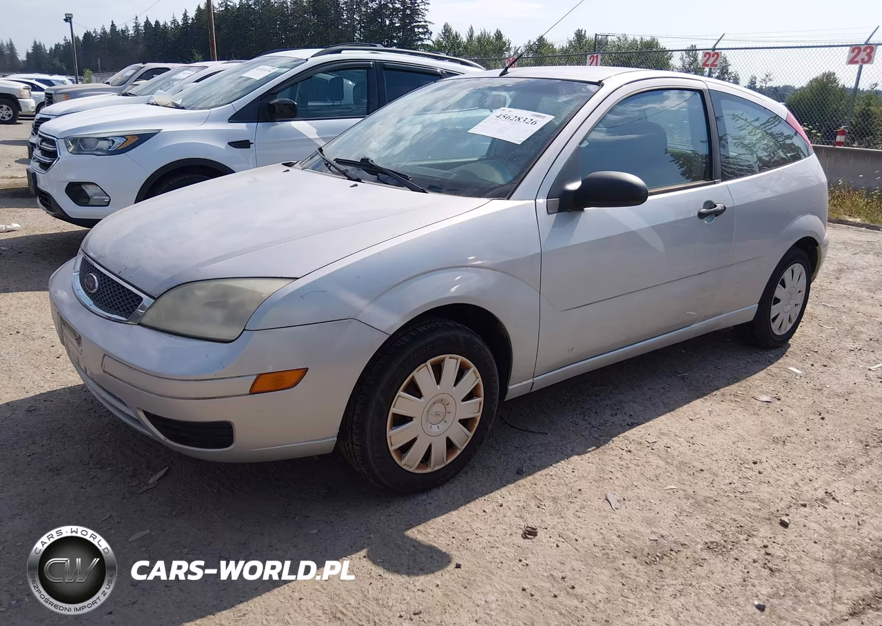 2005 Ford Focus Zx3 VIN:3FAFP31N55R121735 - 2