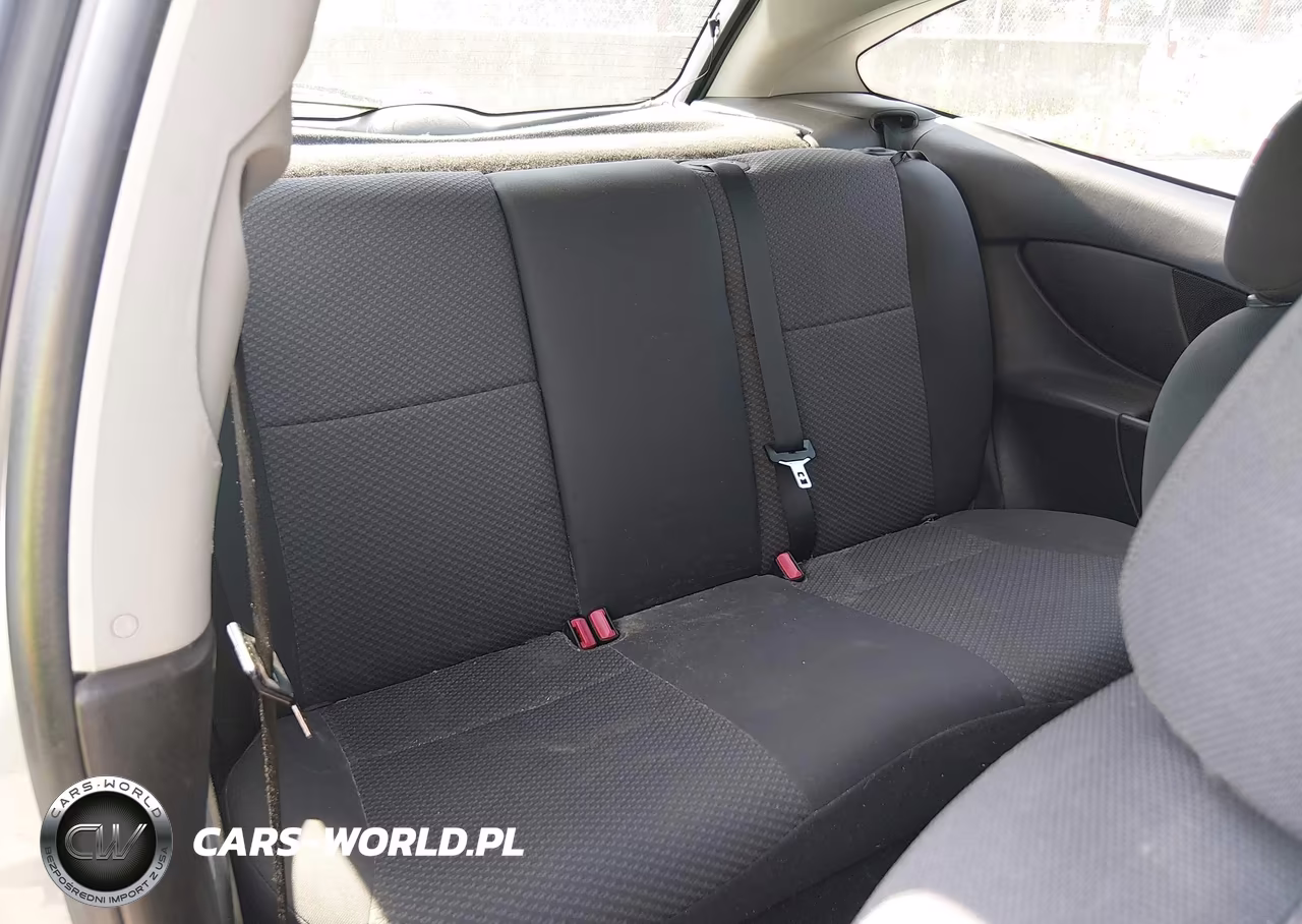 2005 Ford Focus Zx3 VIN:3FAFP31N55R121735 - 8
