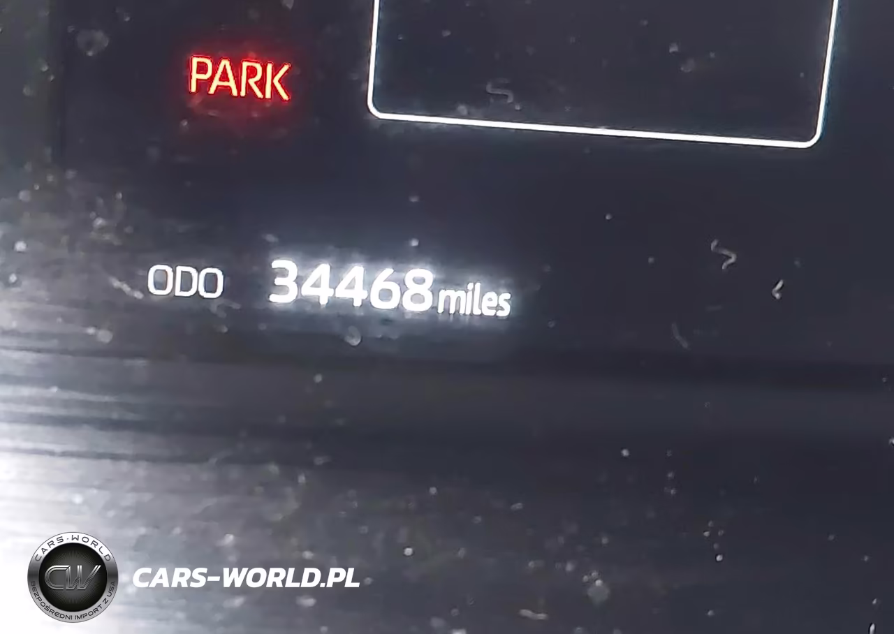 2025 Toyota Tundra Limited VIN:5TFJA5DB2SX313085 - 15