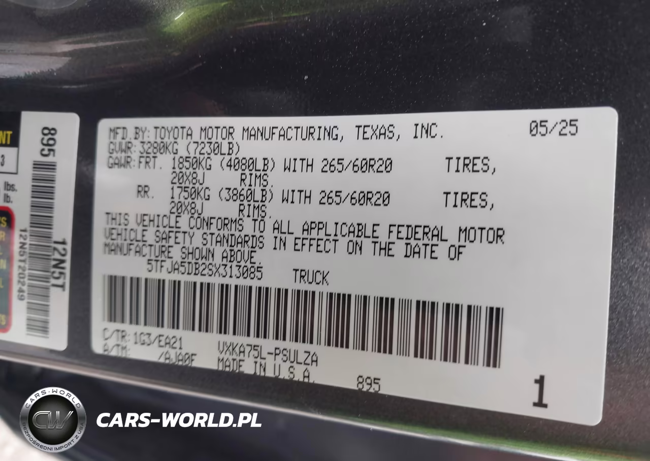 2025 Toyota Tundra Limited VIN:5TFJA5DB2SX313085 - 9