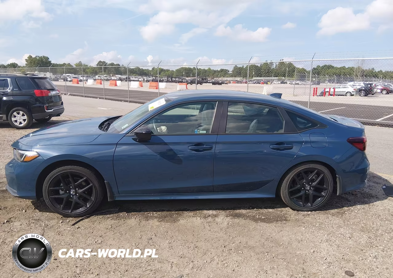 2025 Honda Civic Sport VIN:2HGFE2F52SH585271 - 14
