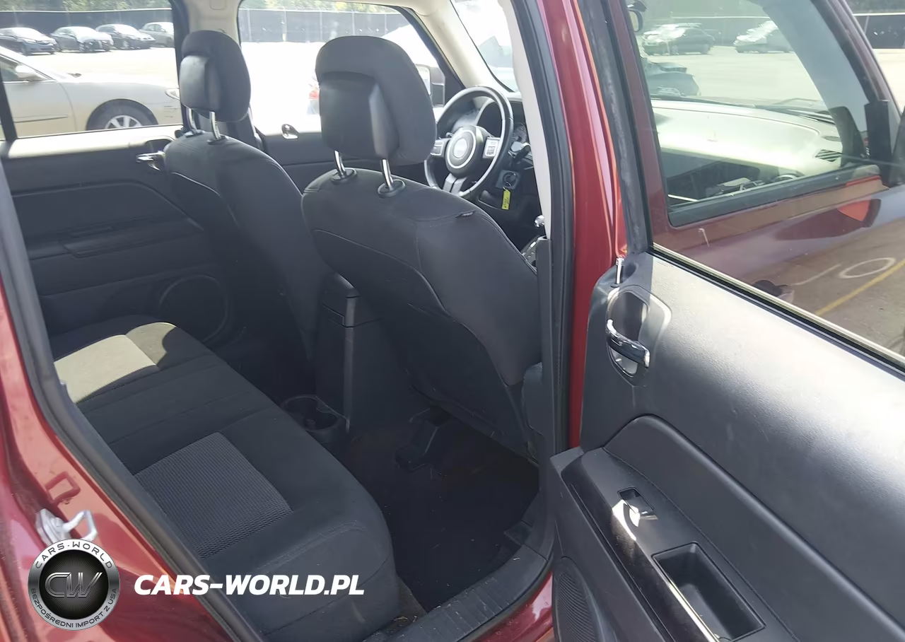 2014 Jeep Patriot Latitude VIN:1C4NJPFB9ED912694 - 8