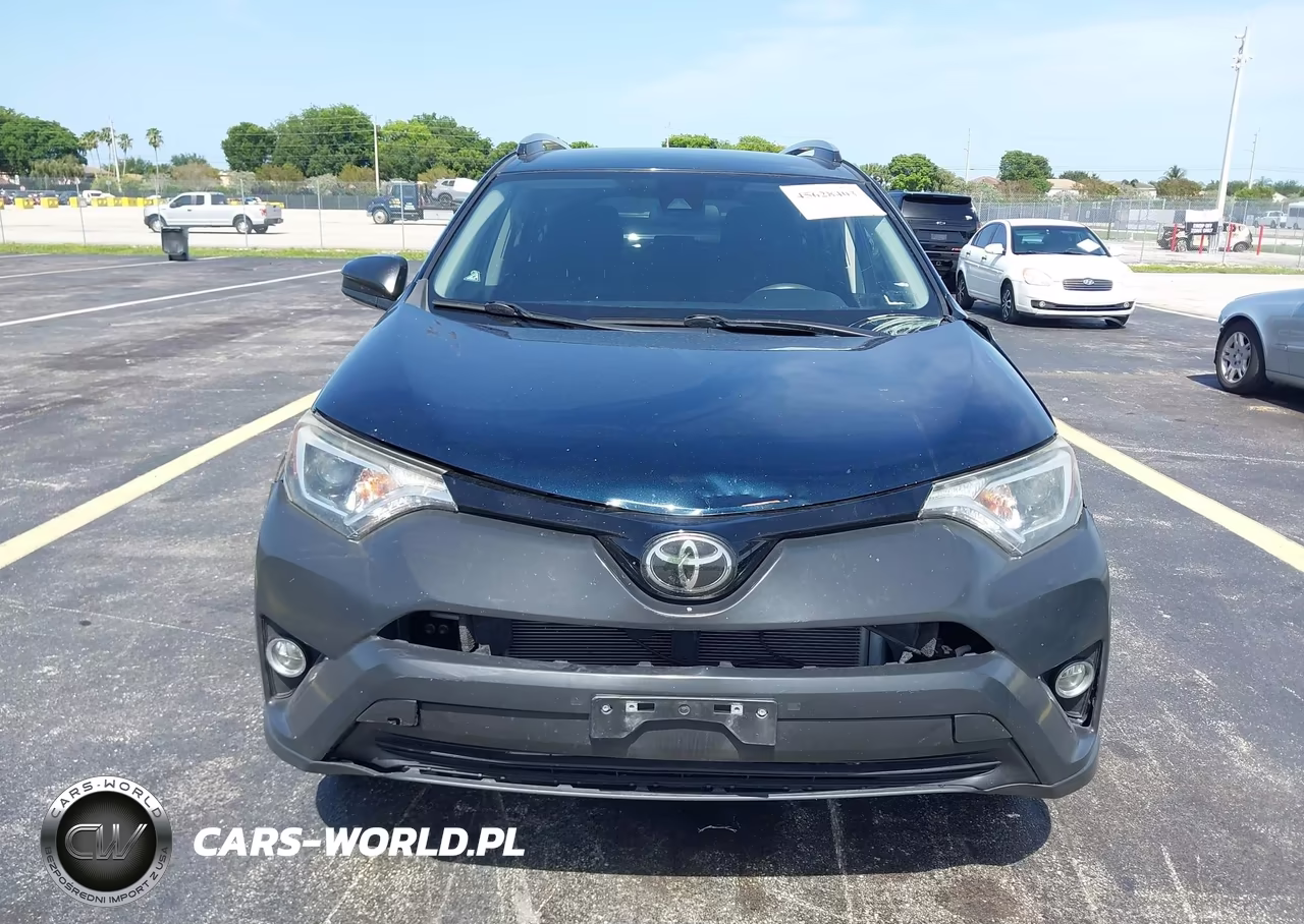 2018 Toyota Rav4 Le VIN:JTMZFREV0JD130966 - 12