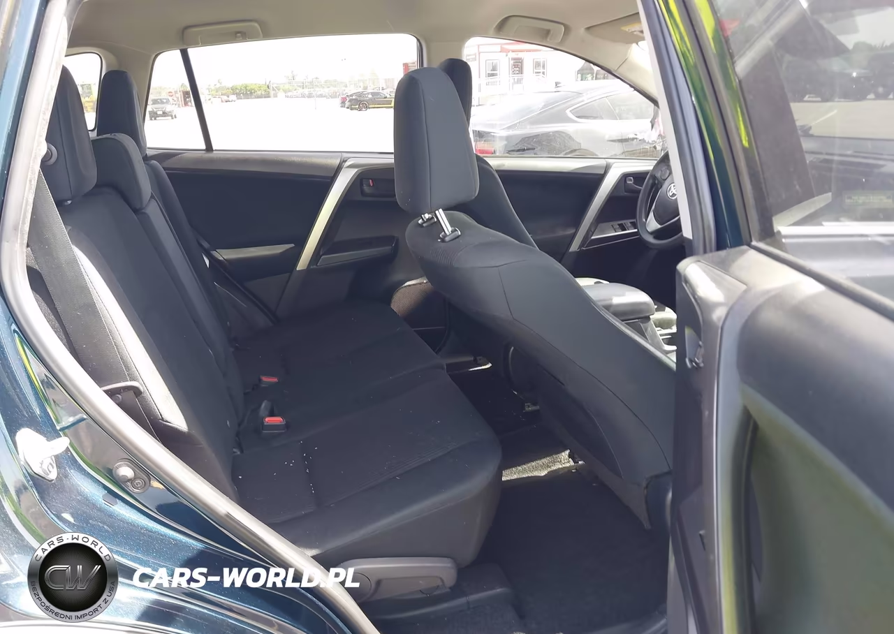 2018 Toyota Rav4 Le VIN:JTMZFREV0JD130966 - 8