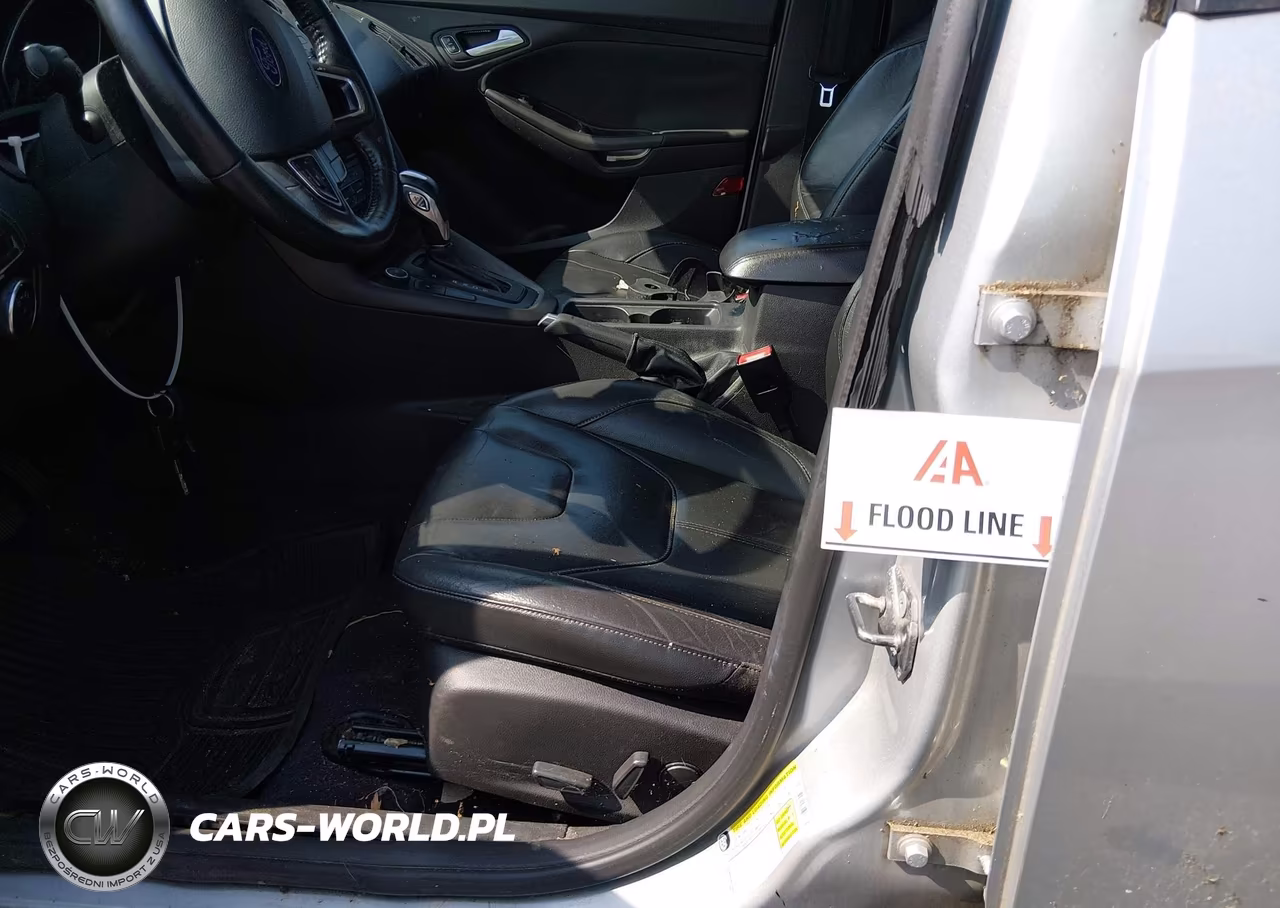 2015 Ford Focus Se VIN:1FADP3F24FL267209 - 6