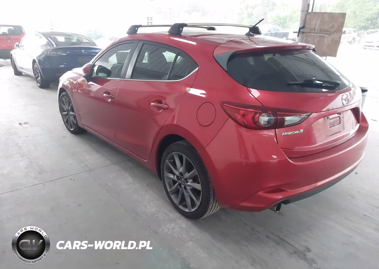 2018 Mazda Mazda3 Touring VIN:3MZBN1L32JM161919 - 3