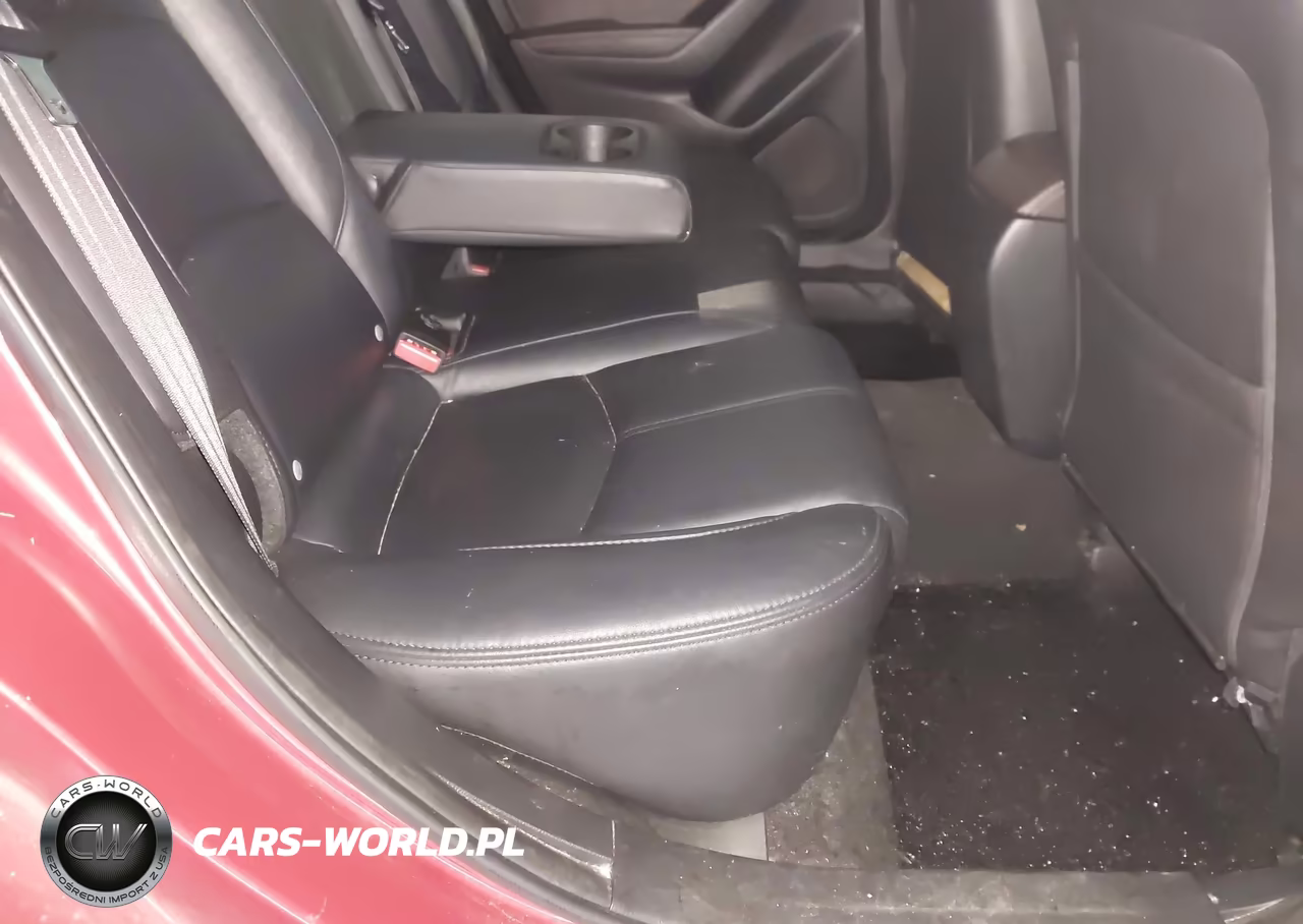 2018 Mazda Mazda3 Touring VIN:3MZBN1L32JM161919 - 8