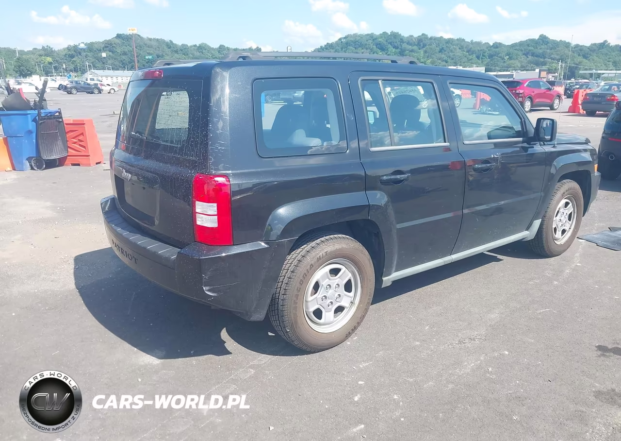 2010 Jeep Patriot Sport VIN:1J4NT2GB3AD589811 - 4
