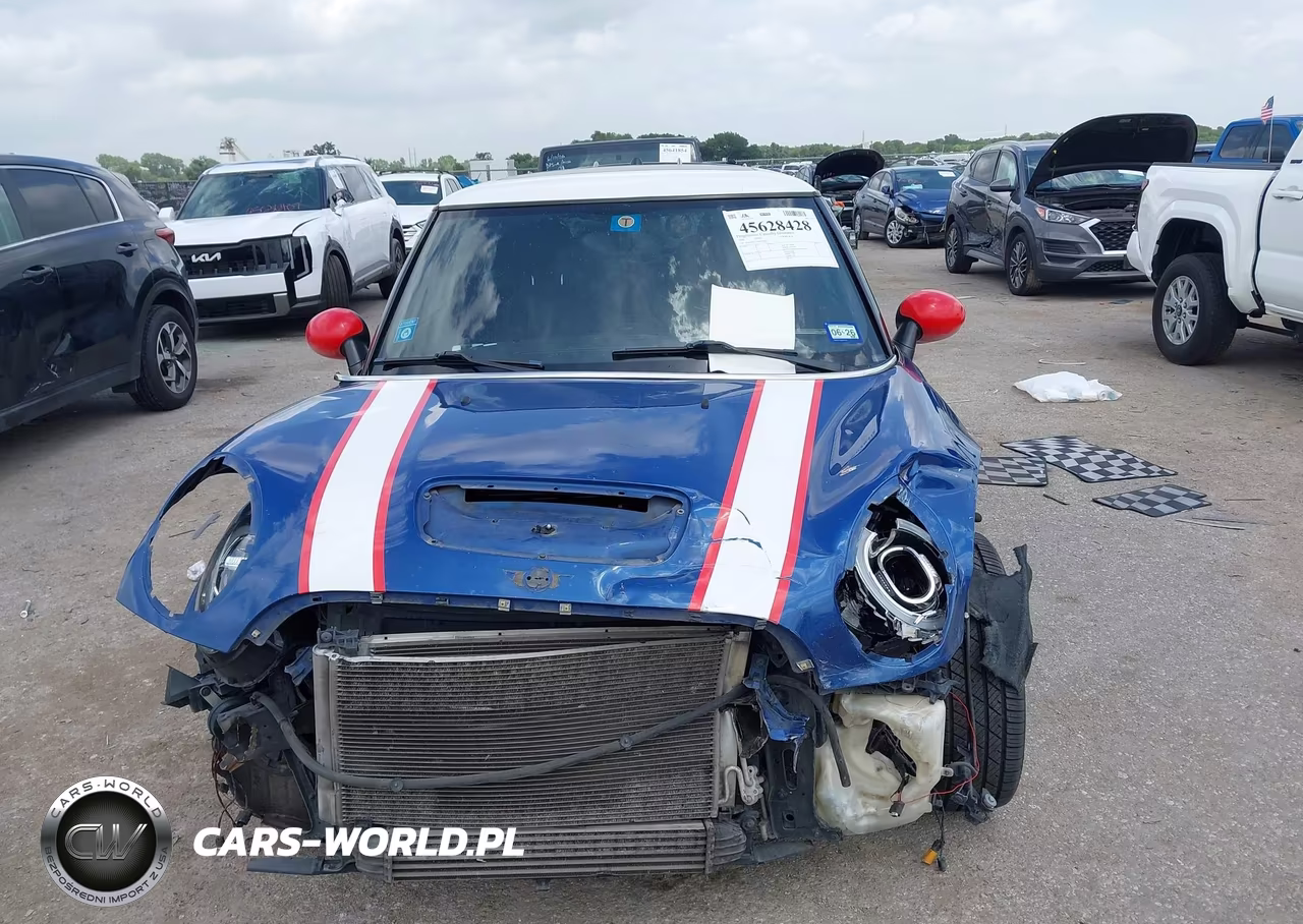 2008 Mini Cooper S VIN:WMWMF73518TT90663 - 10