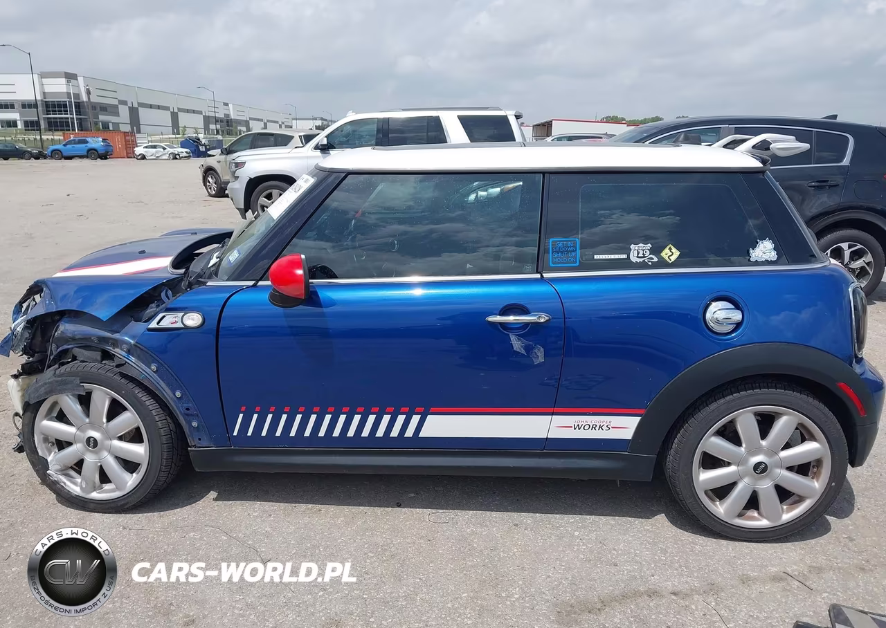 2008 Mini Cooper S VIN:WMWMF73518TT90663 - 12