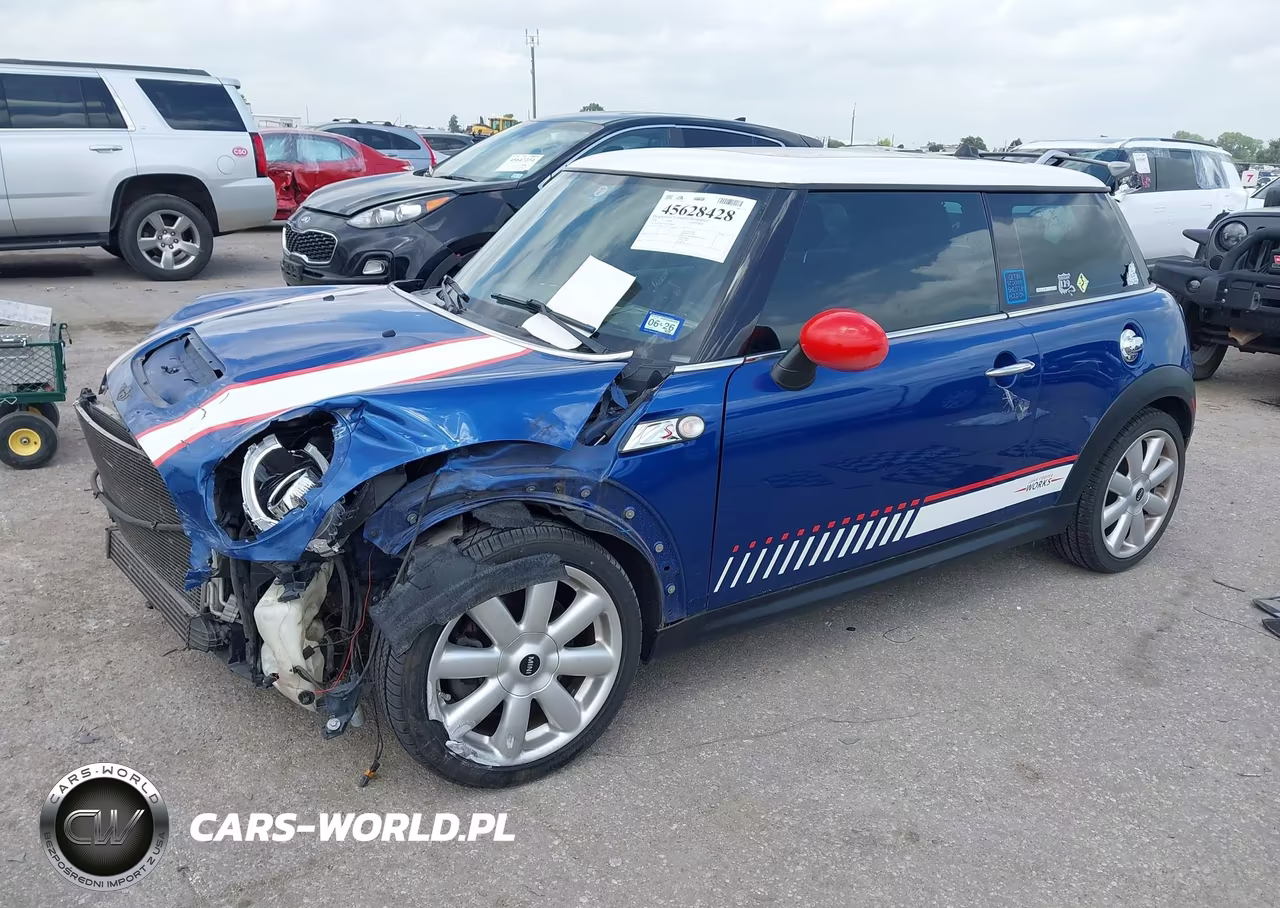 2008 Mini Cooper S VIN:WMWMF73518TT90663 - 2