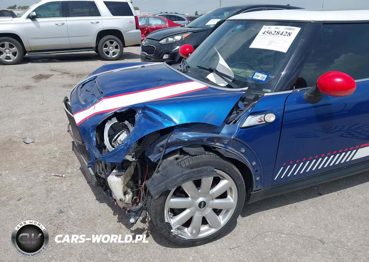 2008 Mini Cooper S VIN:WMWMF73518TT90663 - 5
