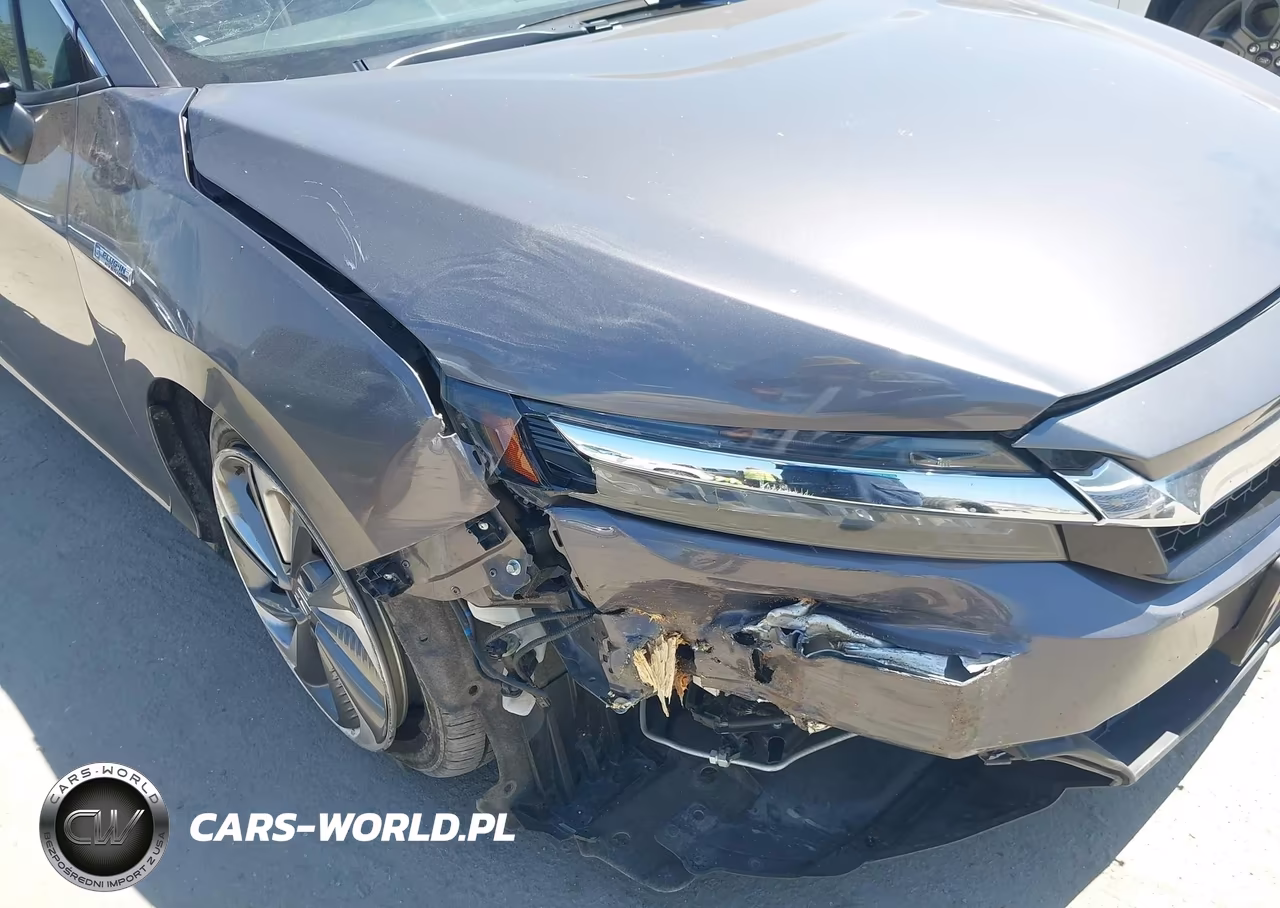 2018 Honda Clarity Plug-In Hybrid Touring VIN:JHMZC5F38JC008729 - 13